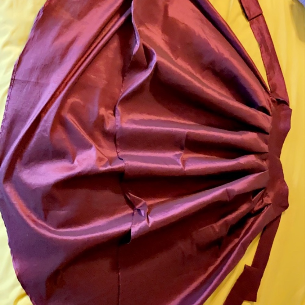 High/low burgundy shirt with zipper on side and tie bow